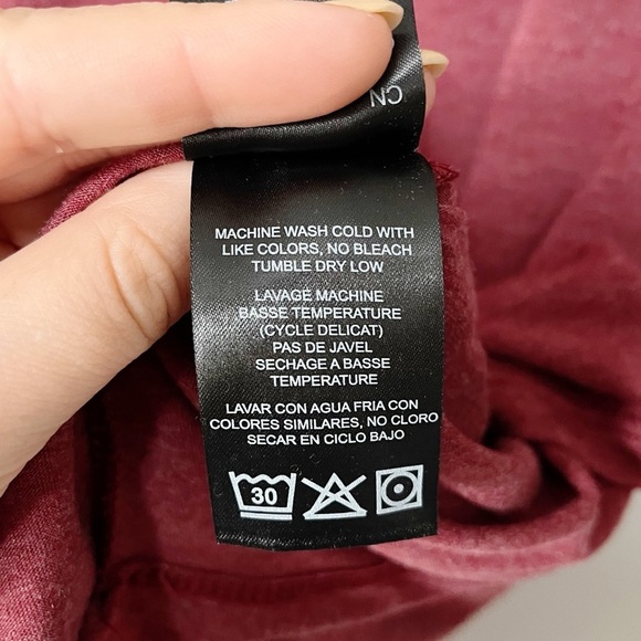 Kuhl Inara Lux Rolled Short Sleeve Tee Shirt Maroon Size Large V-Neck Outdoor - Picture 6 of 7